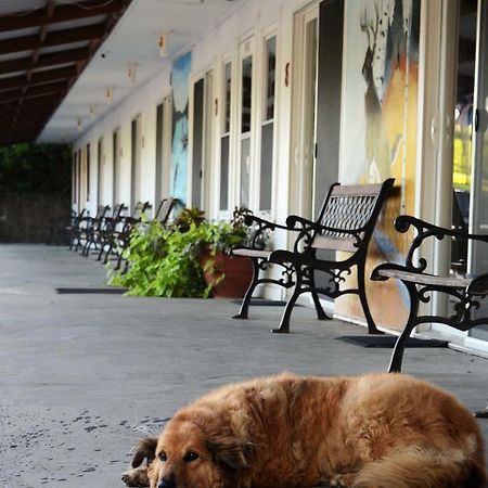Little River Inn Motel Leon Екстер'єр фото
