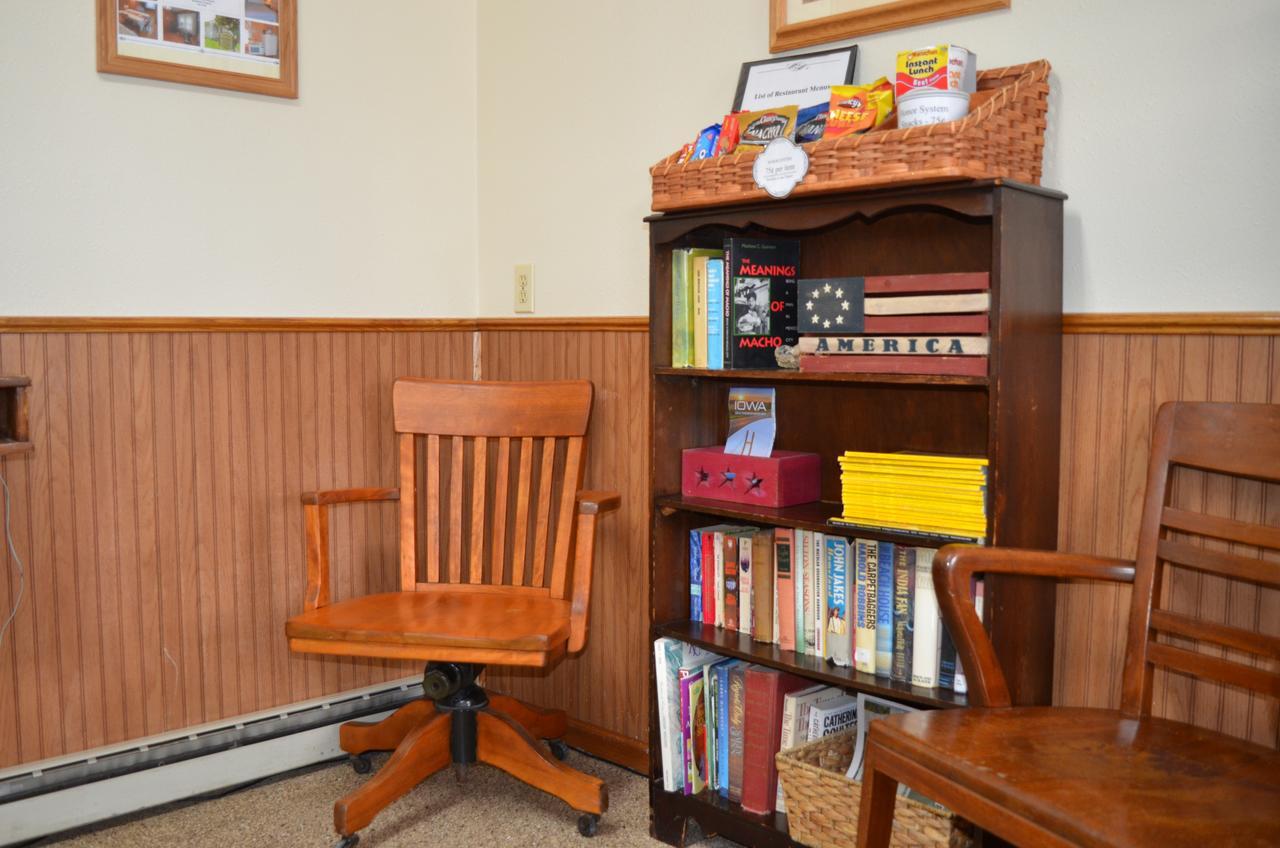 Little River Inn Motel Leon Екстер'єр фото