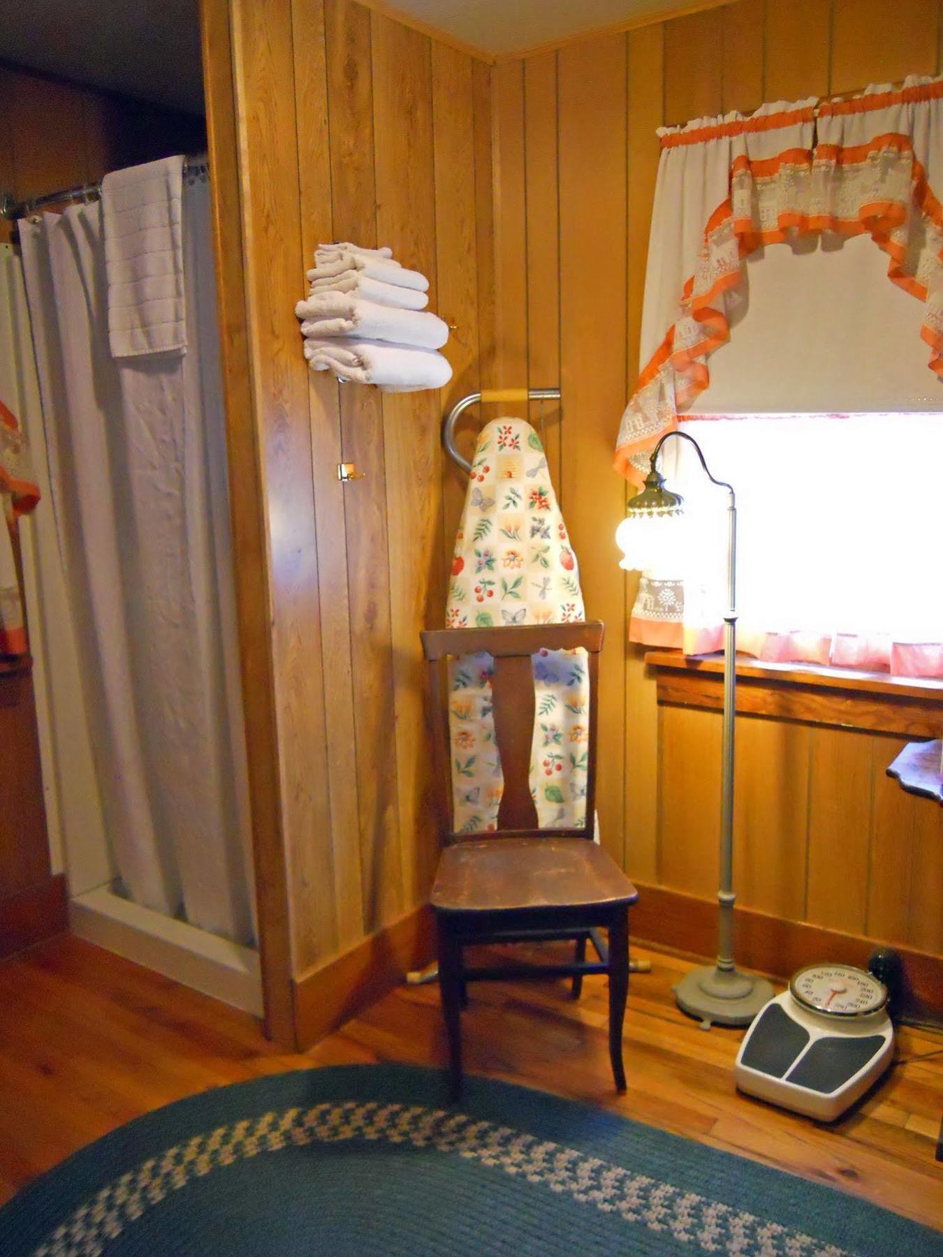 Little River Inn Motel Leon Екстер'єр фото