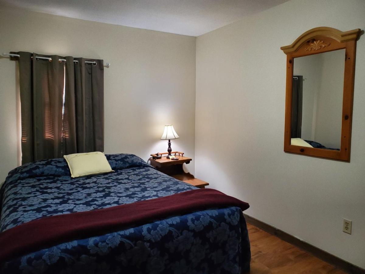 Little River Inn Motel Leon Екстер'єр фото